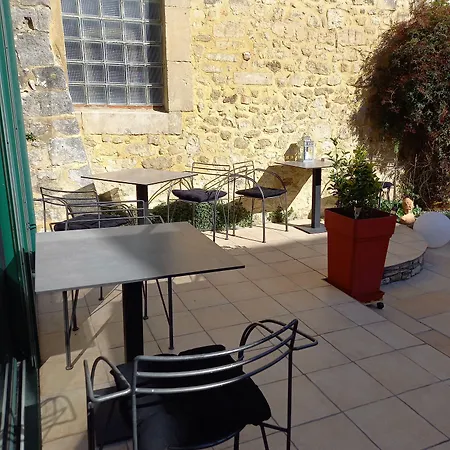 Couette-café Particulier Payan Champier 4*